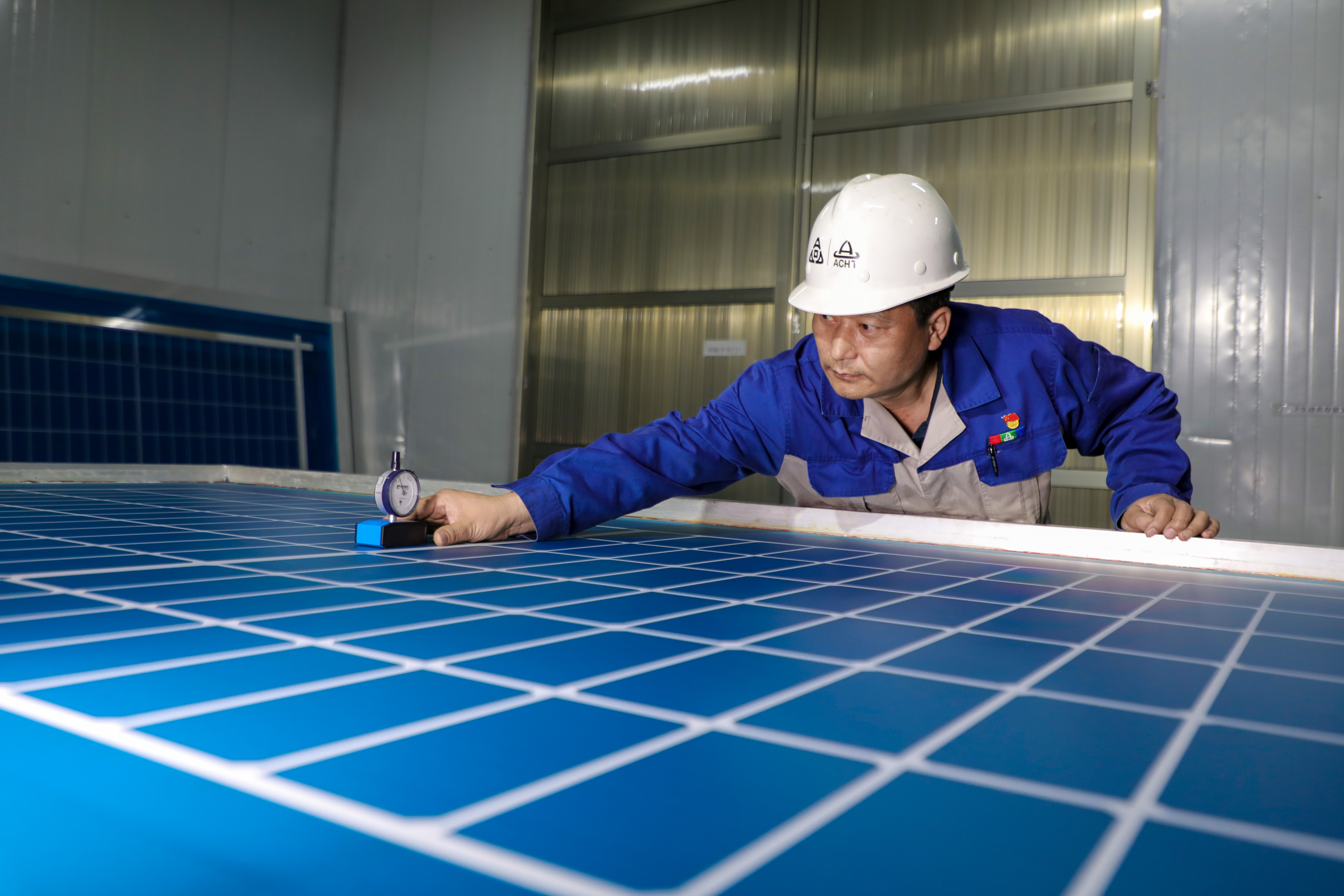 安陽市五一勞動獎章獲得者趙俊濤：采擷太陽之光，追求綠色事業