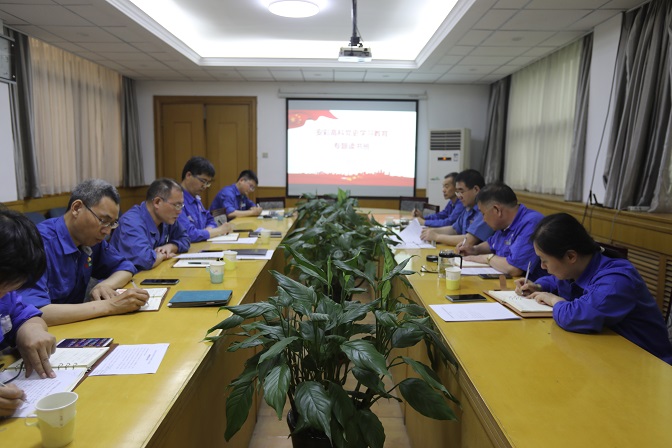 安彩朗朗讀書處，夏木蔭蔭正可人——安彩高科舉辦首期黨史學習教育專題讀書班